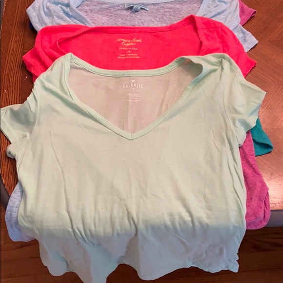 I am selling 8 American Eagle shirts. - Picture 3 of 3